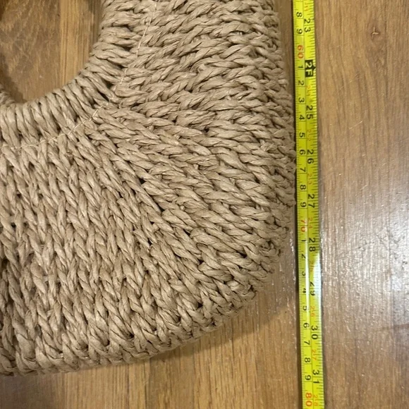 *last chance* Shein | Stylish Tan Woven Handbag - Picture 12 of 12